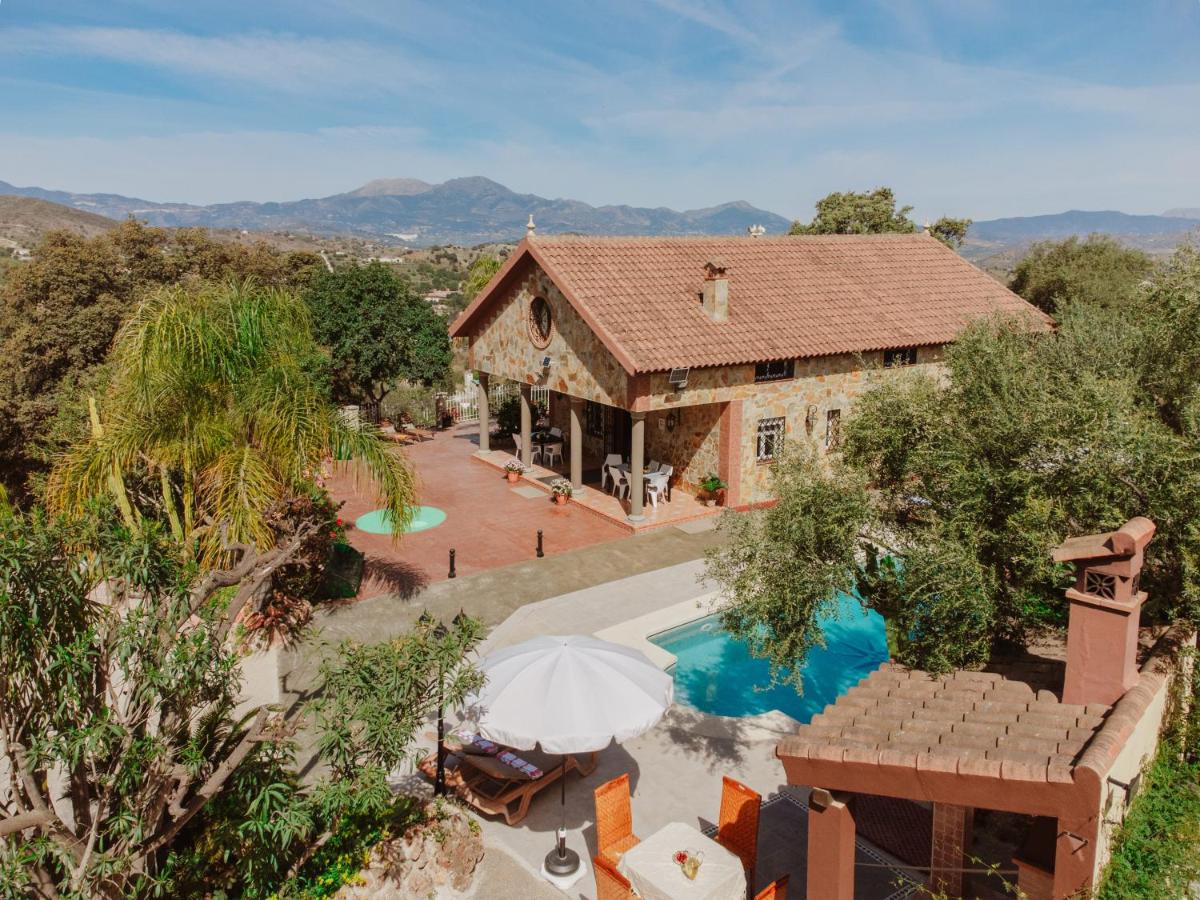 Villa Rural La Cascada - Bed and Breakfast