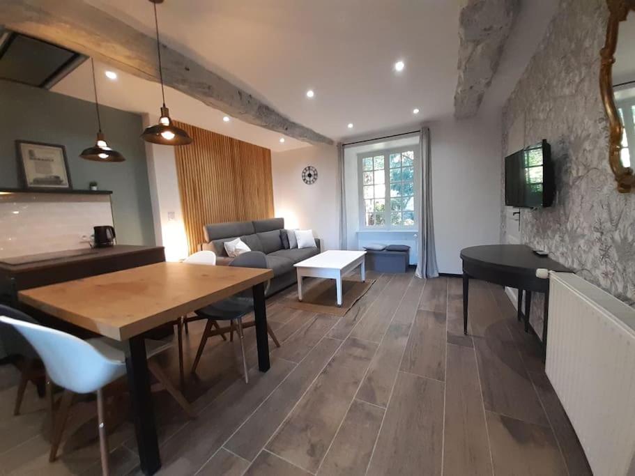 Studio meublé avec terrasse axe Rennes Saint Malo - B&B