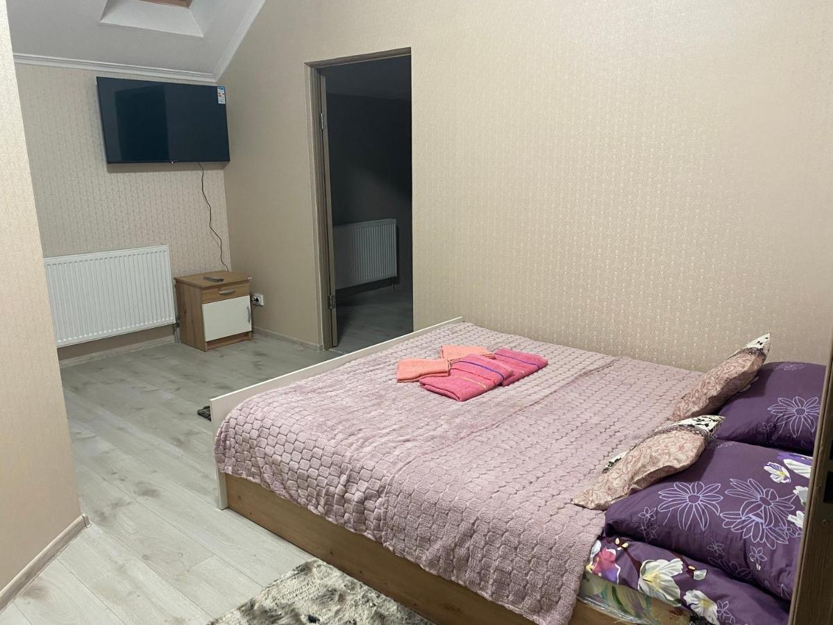 Vierpersoonskamer met Gedeelde Badkamer