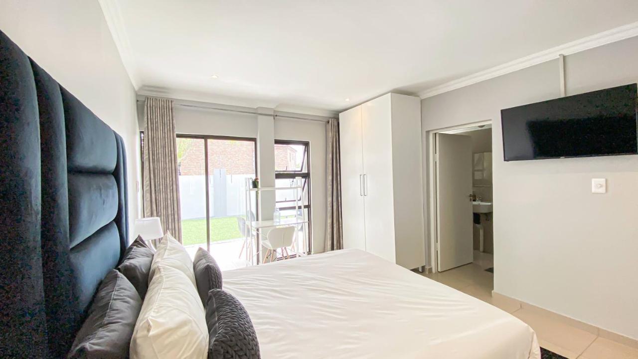 B&B Midrand - Midrand Air B and B House - Bed and Breakfast Midrand