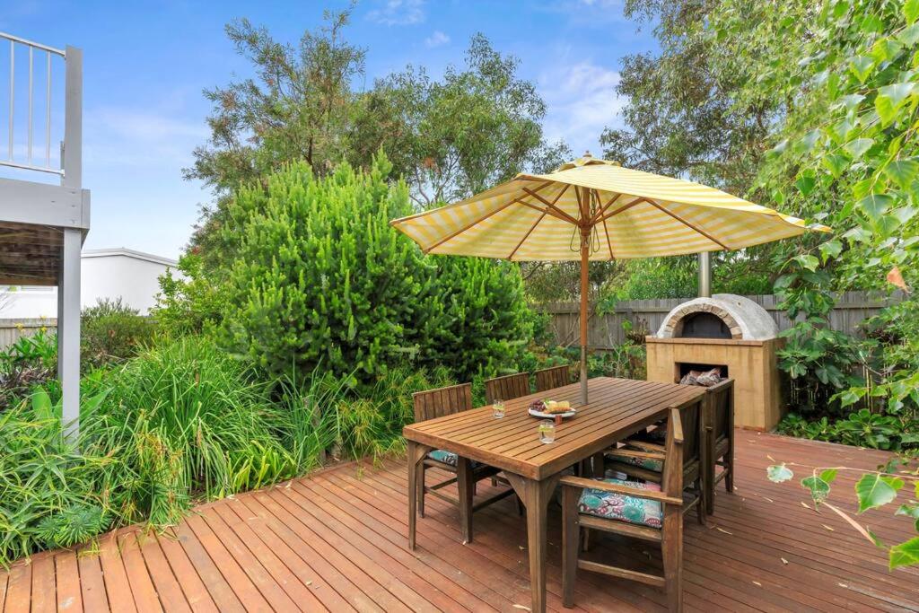 B&B Barwon Heads - Tremont Beach House - sleeps 8 - pet friendly - Bed and Breakfast Barwon Heads