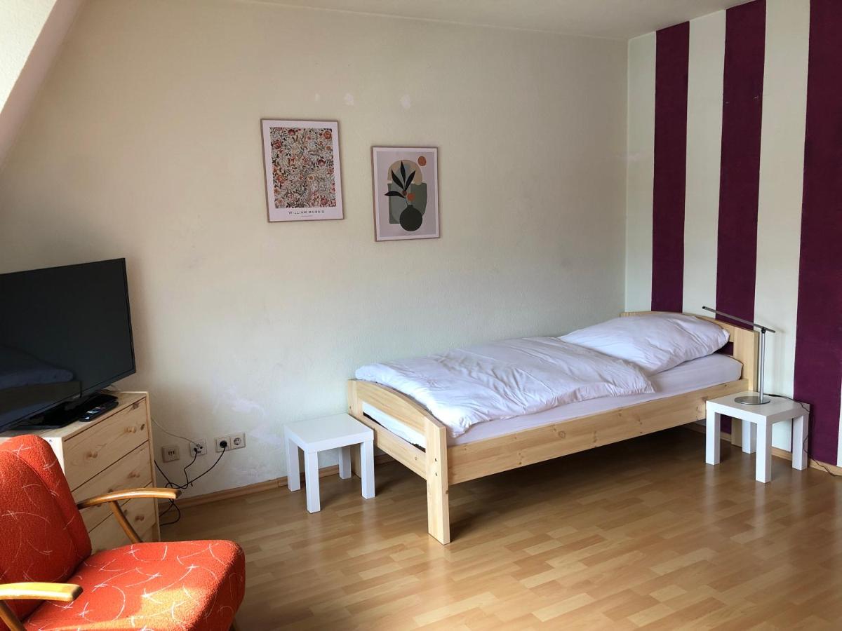 B&B Bernburg - Ferienwohnung Hohe Str. - Bed and Breakfast Bernburg