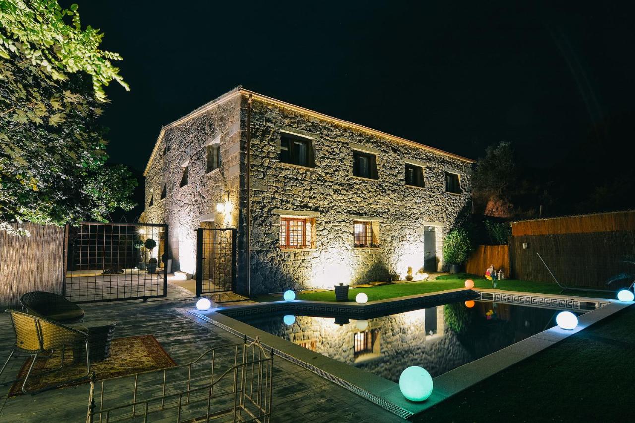 Catalunya Casas Wow! Boutique hotel converted into a private villa! - Chambres d'hôtes Rubí