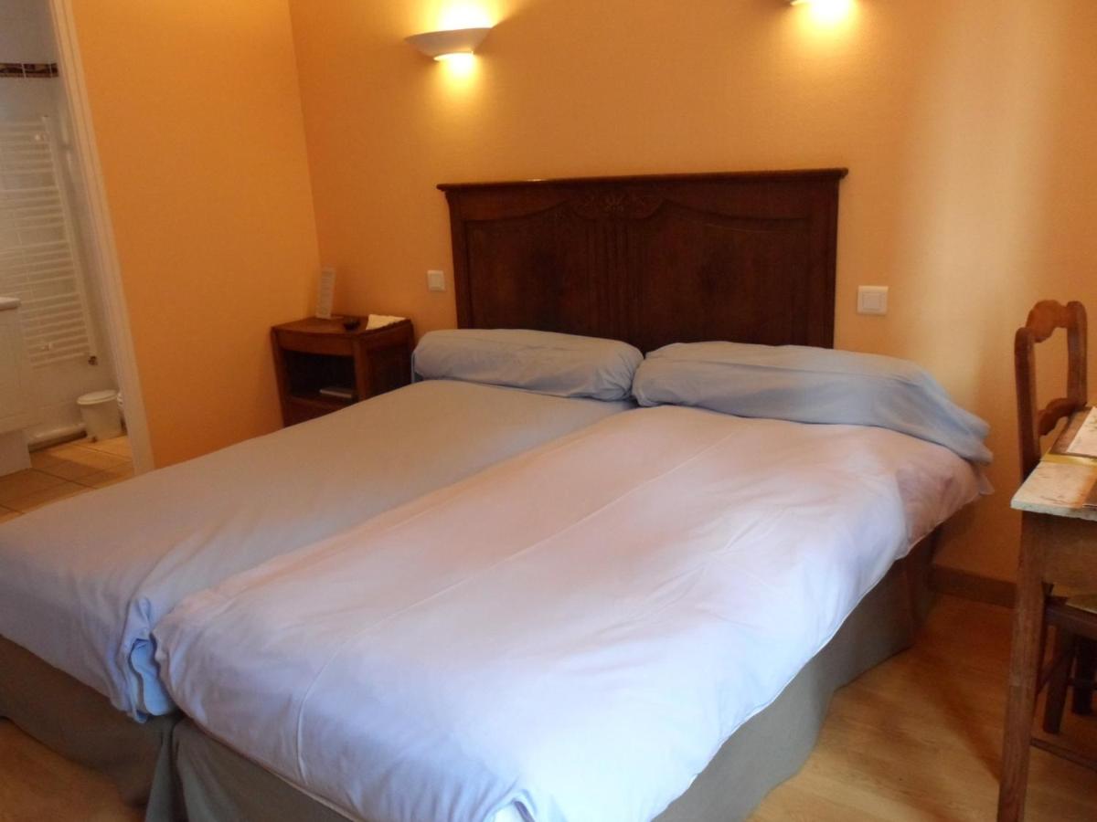 Twin Room with Shower