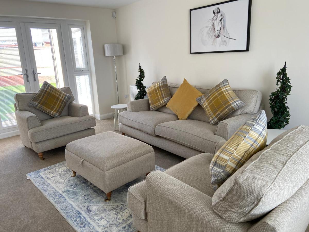 Westergate - 4 Bed Luxury Home with free parking - B&B