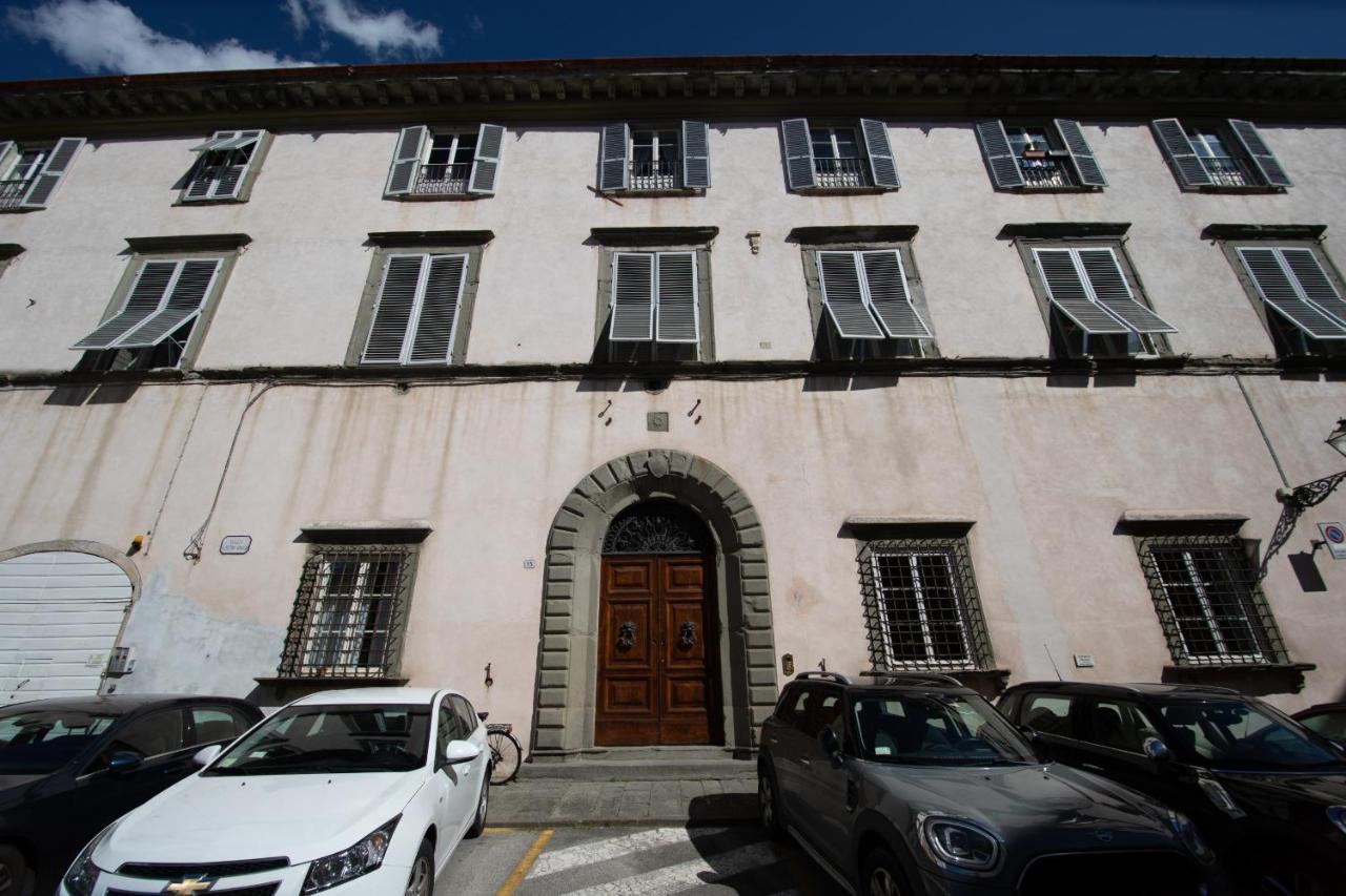 Venus Luxury Apartment in Center Town - B&B Lucca