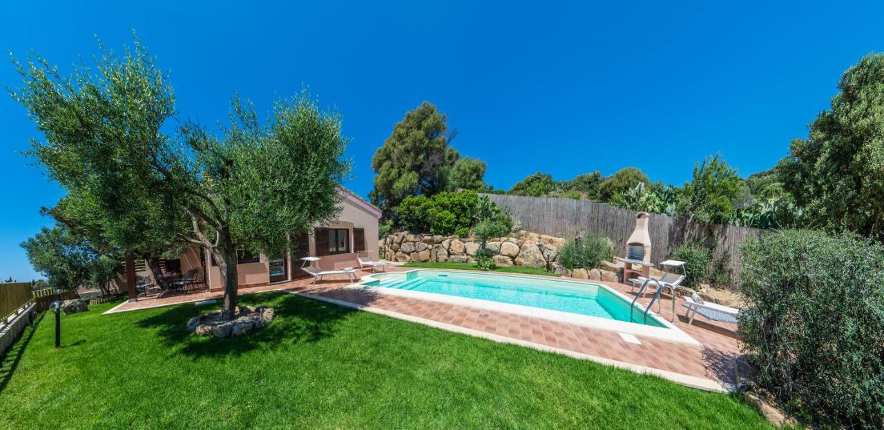 Villa with Garden View