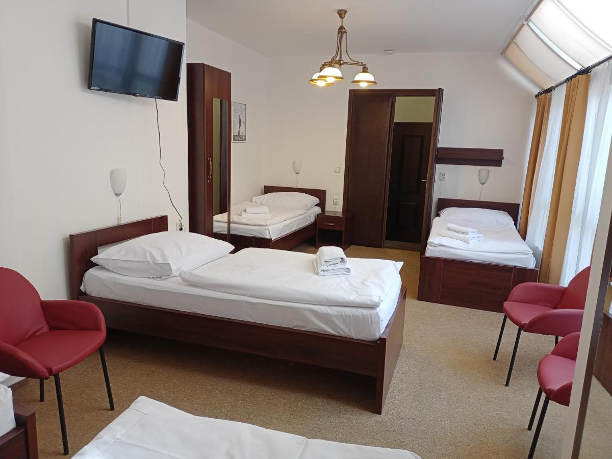Camera Familiare con Bagno Privato