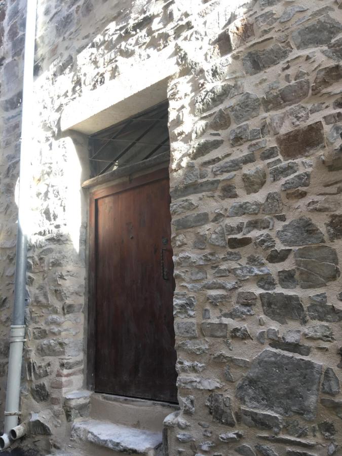 Lovely Cevenol village house - Chambres d’hôtes