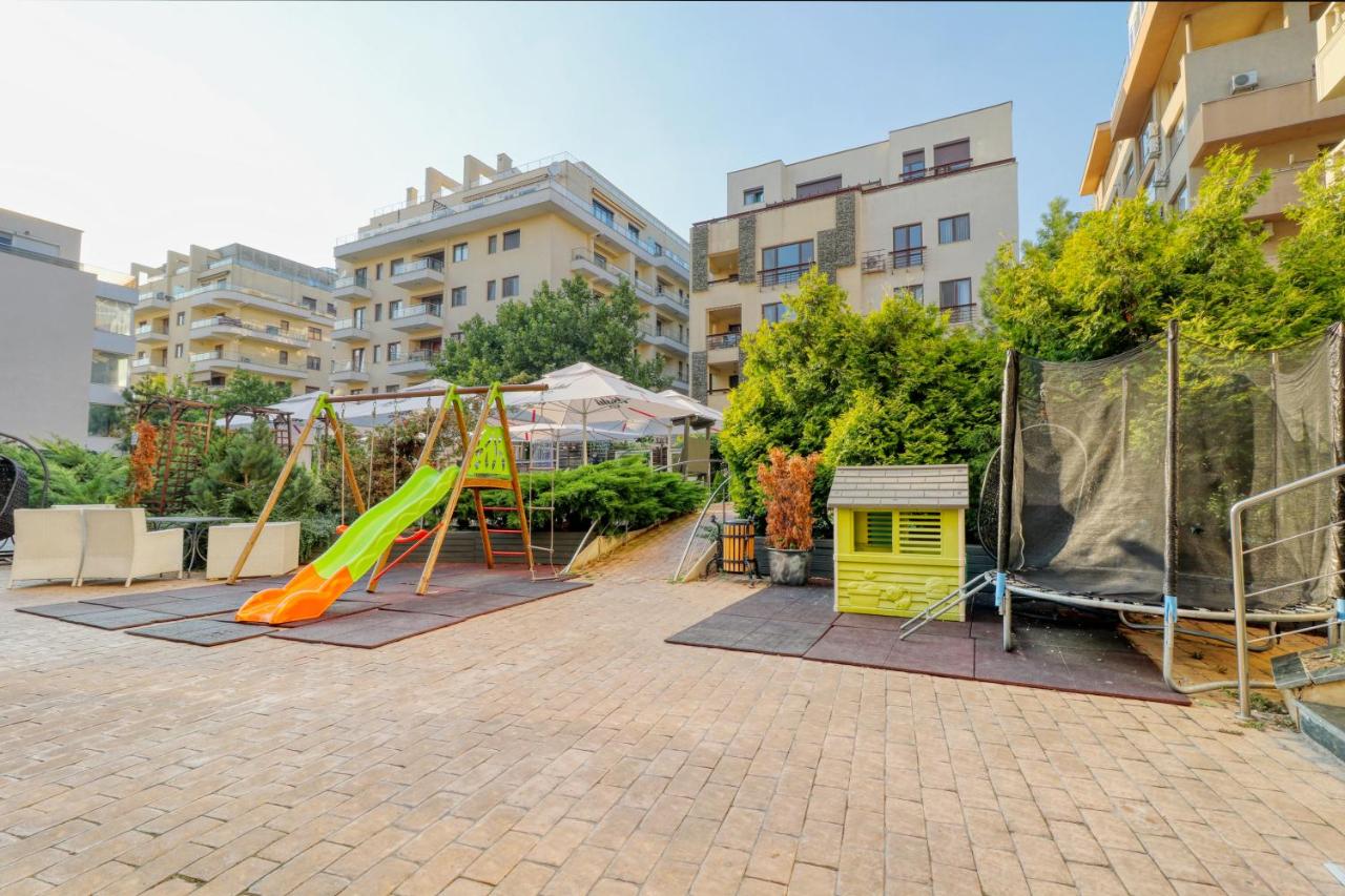 3 Bedroom Apartment in Herastrau Area - B&B Bucarest