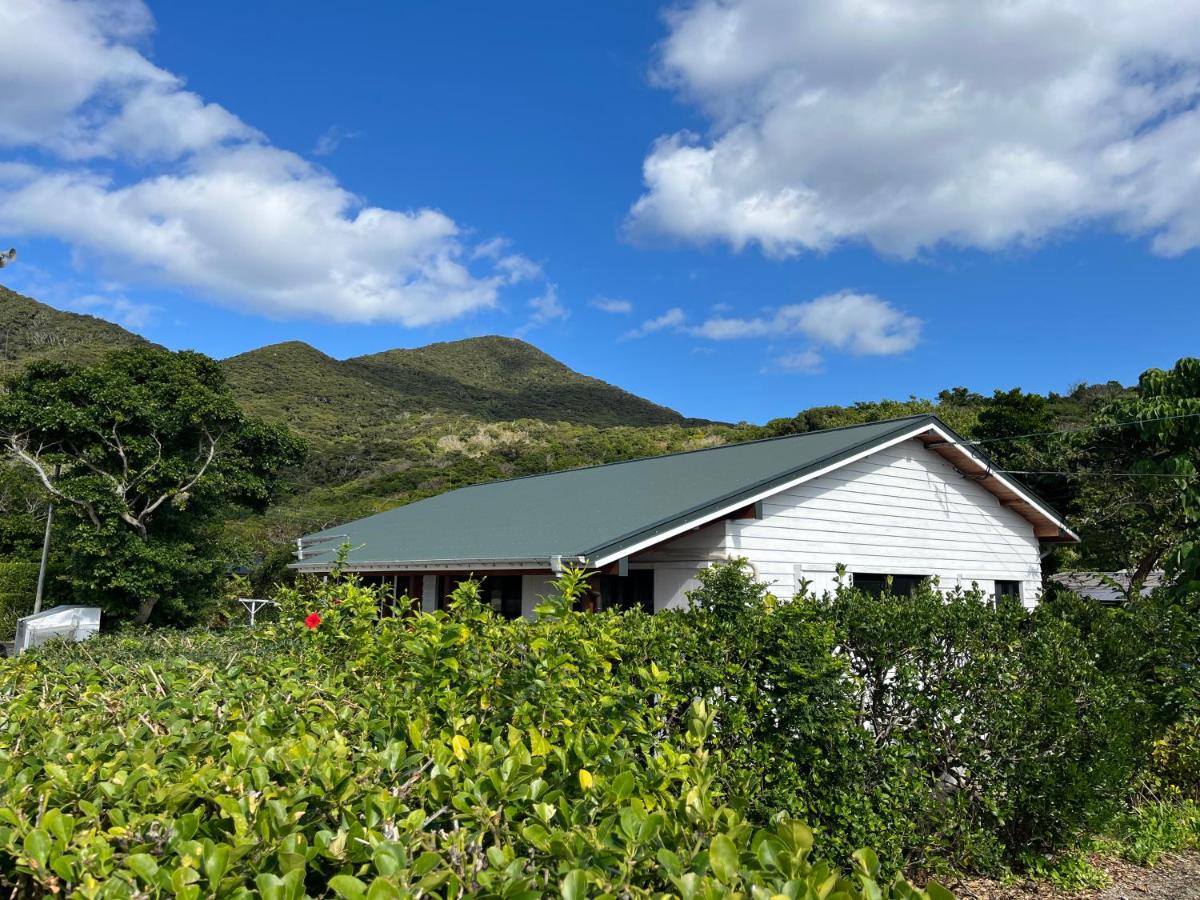 ウッドビルハウス加計呂麻島 - B&B