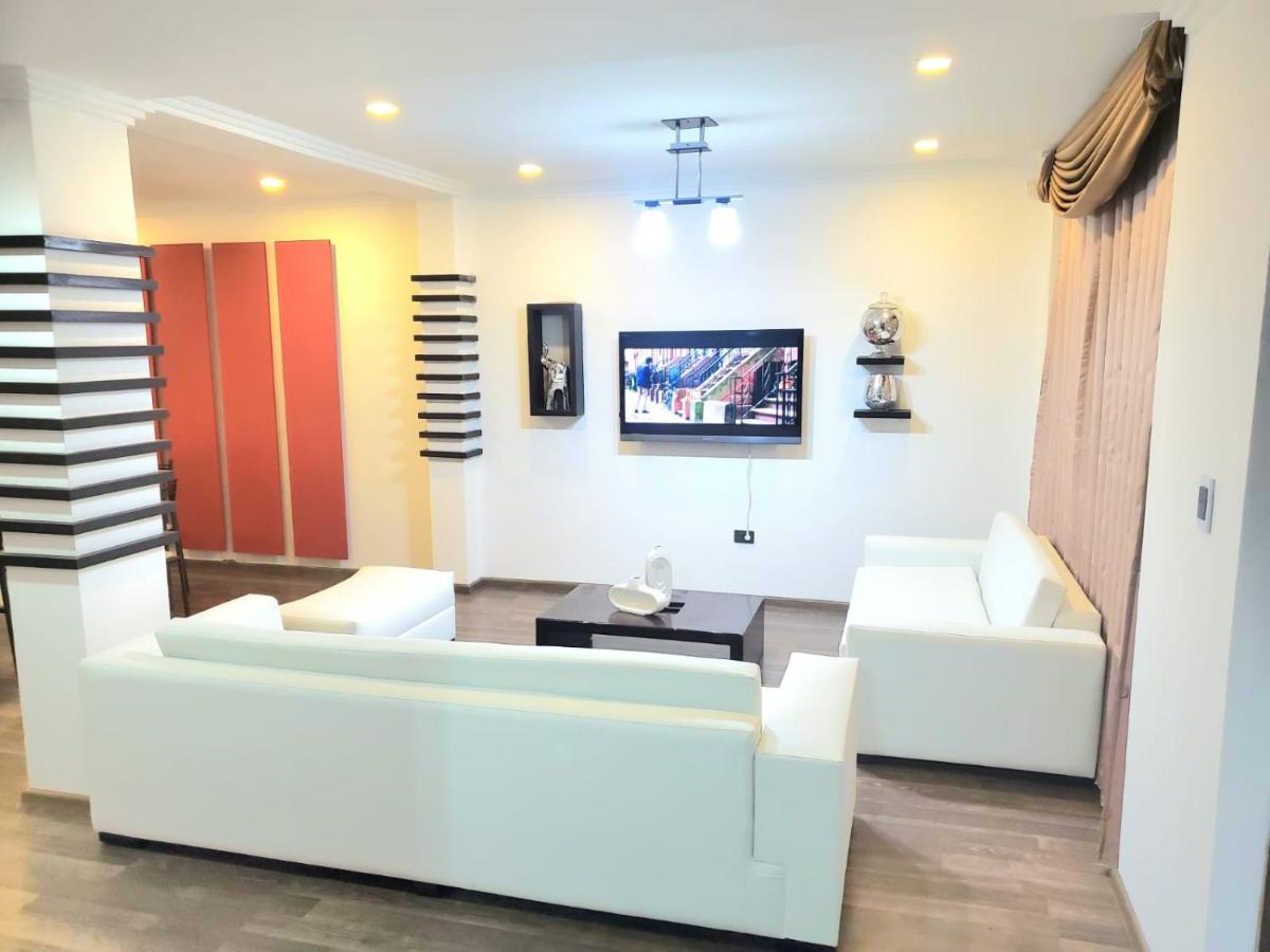 Bello Horizonte, Dep grande con parqueadero - B&B Cuenca