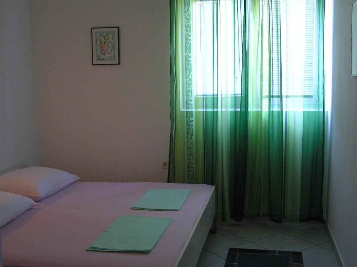 Apartment mit Balkon