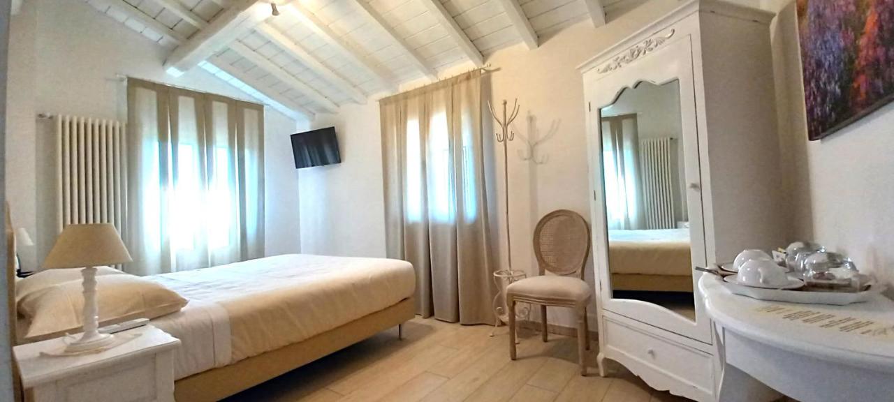 Deluxe Zimmer mit Kingsize-Bett