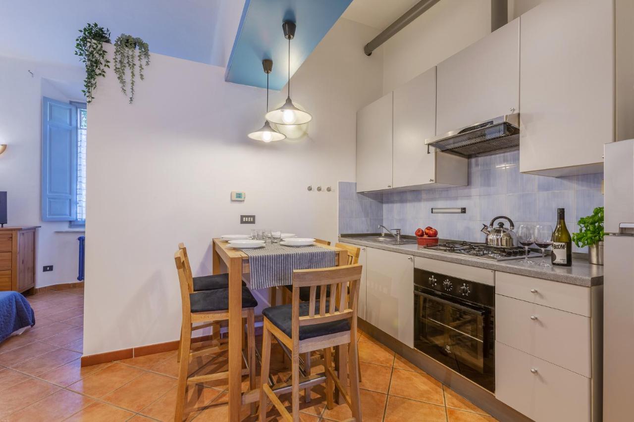 B&B Ferrara - Ferrara Station Essential Apartment with parking - Bed and Breakfast Ferrara