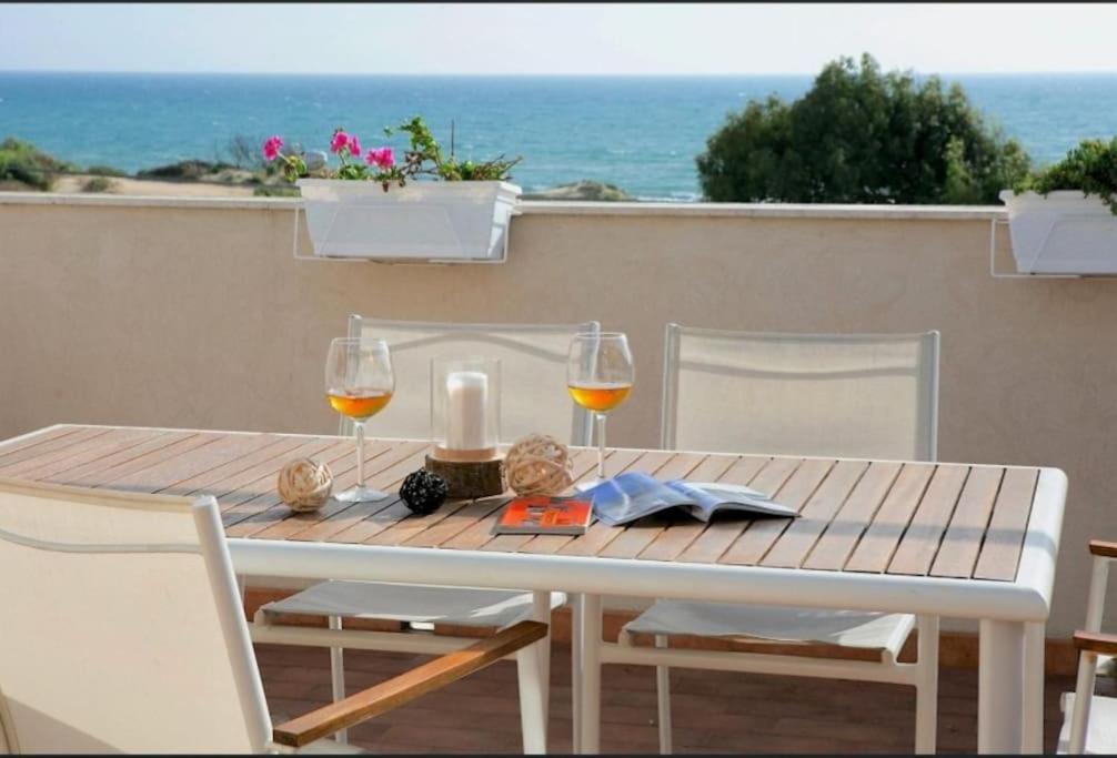 Esperienza Luxury fronte mare con piscina - B&B Santa Maria del Focallo