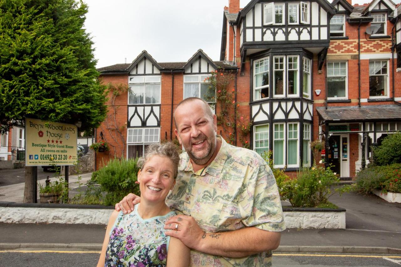 B&B Colwyn Bay - Bryn Woodlands House - Bed and Breakfast Colwyn Bay