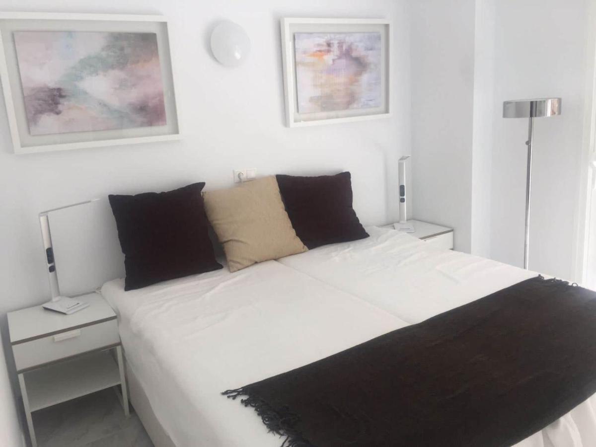 Apartment Sleeps 4 Near Beach - B&B Fuengirola