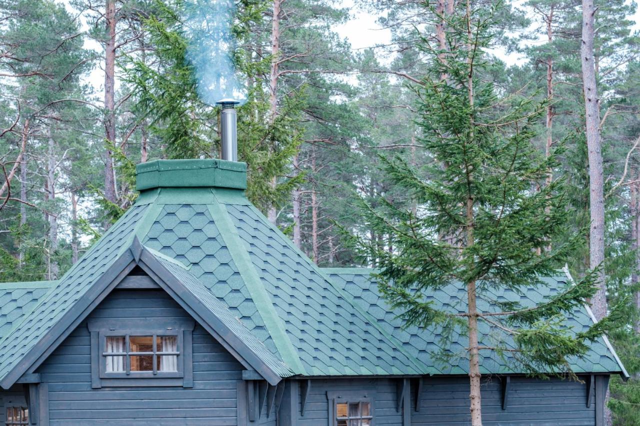 Scots Pine Bothy