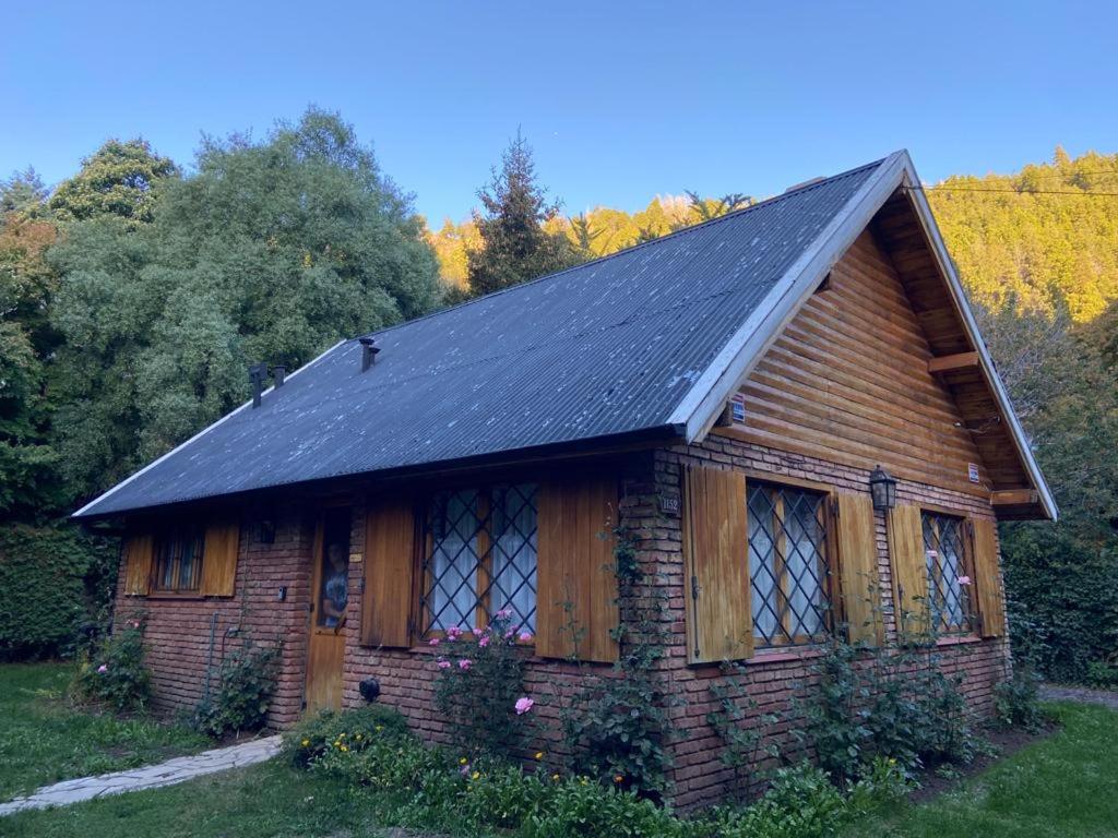 La Cabaña (Jardín y ubicación privilegiada) - B&B San Martín de los Andes