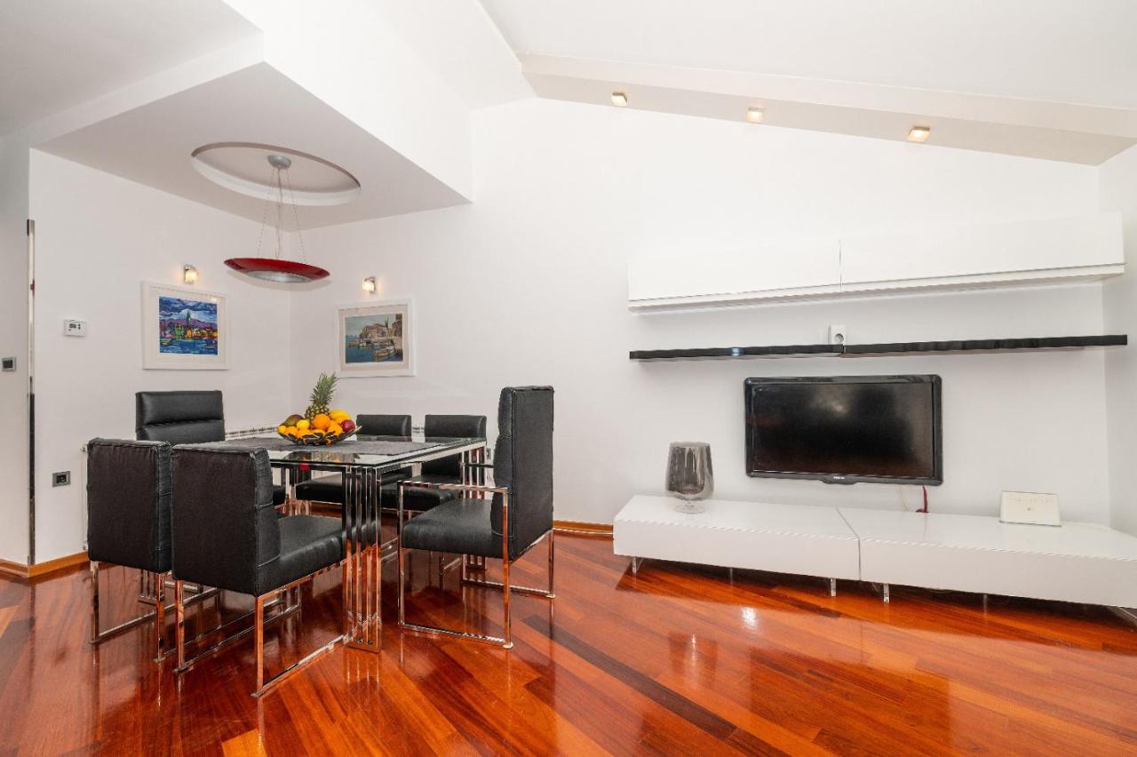 Apartment mit Balkon