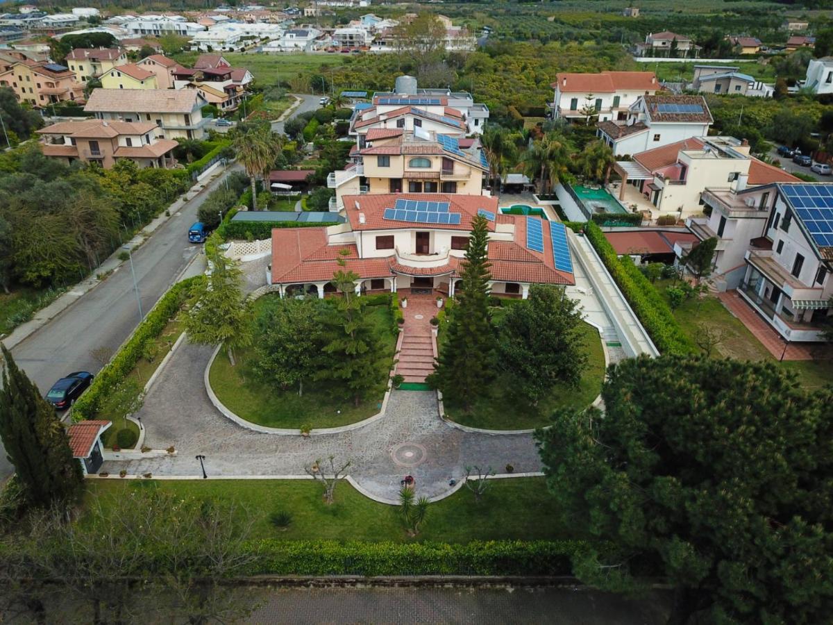 Camera Matrimoniale/Doppia con Letti Singoli con Balcone 