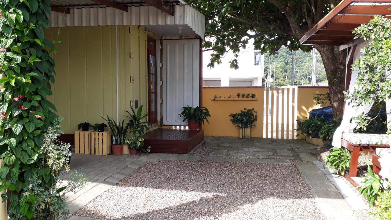 Kitinet Container próximo Praia e Beto Carrero - B&B