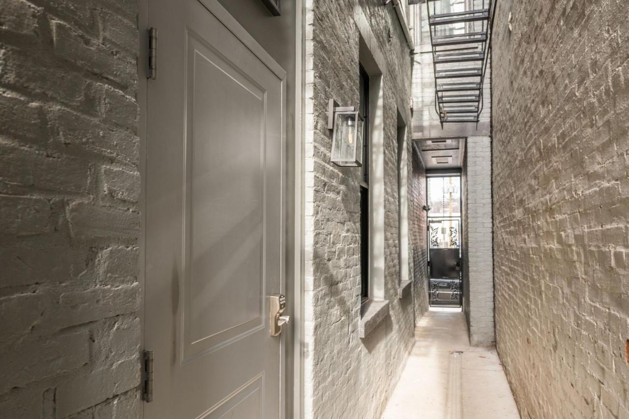 Prime OTR steps to Vine St, Lux Full Bed, Workspace, fast WiFi, 50in Smart TV, Sleeps 3ppl - B&B