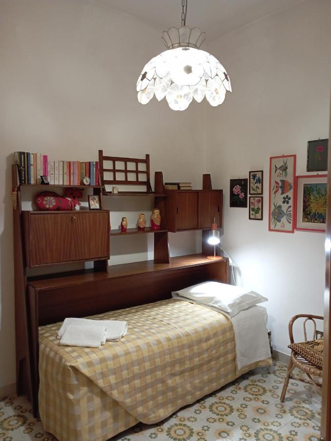 Camera Singola Standard con Bagno in Comune