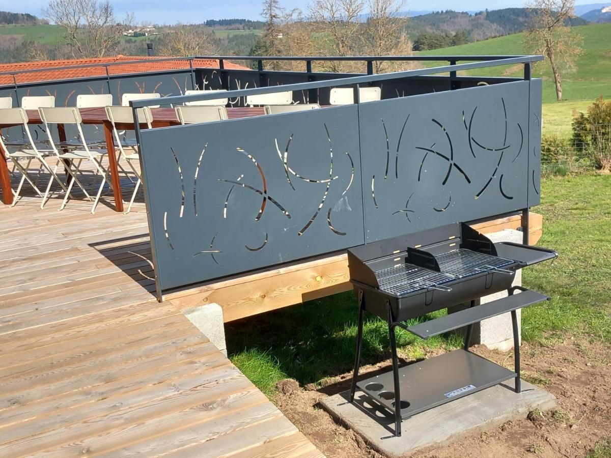 gîte de l'atelier 15 personnes - Bed and Breakfast Grazac