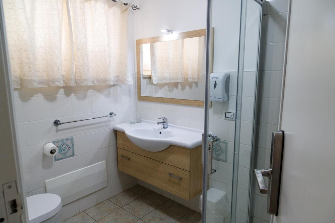 Double Room with Private External Bathroom