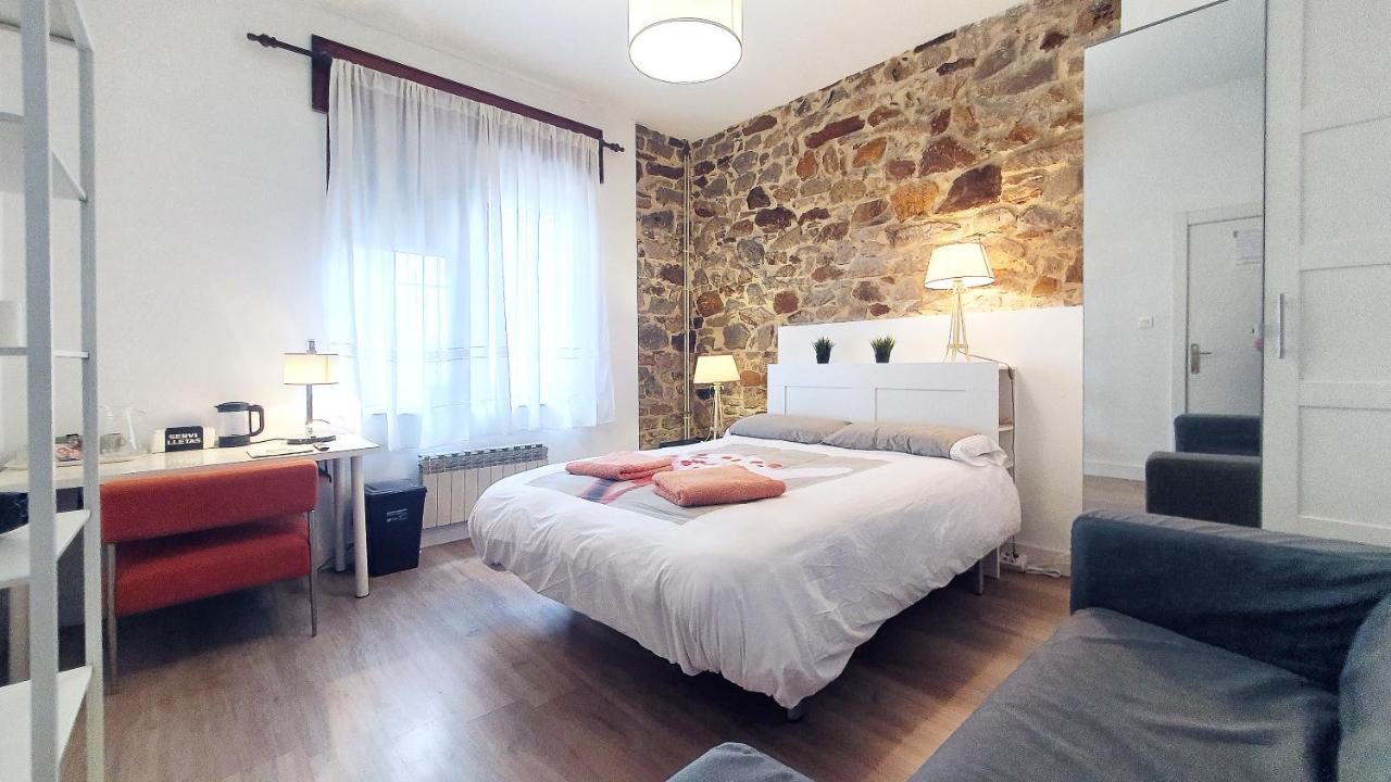 B&B Galdakao - 2-TUUL ETXEA, Habitación doble a 8 km de Bilbao, Baño compartido - Bed and Breakfast Galdakao