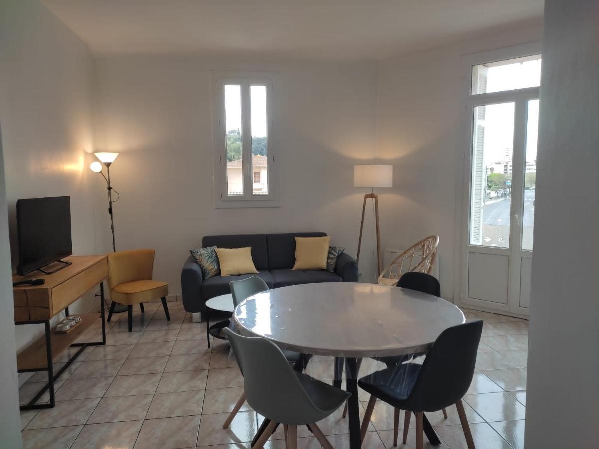 F3 moderne proche marché et mer - Chambres d’hôtes Saint-Raphaël