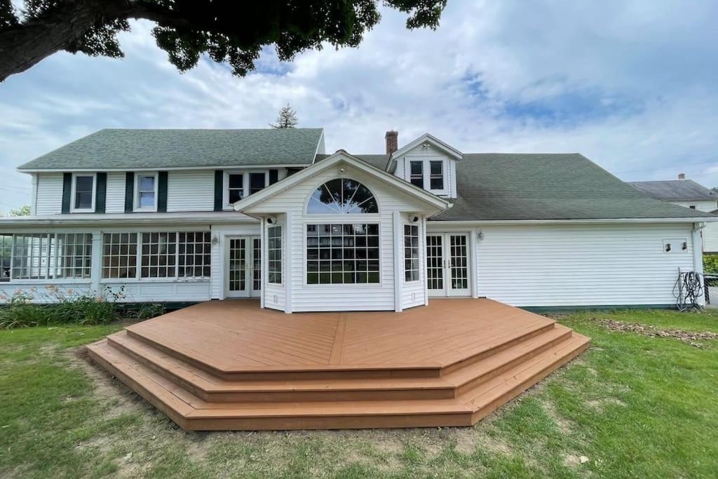 Six-Bedroom House
