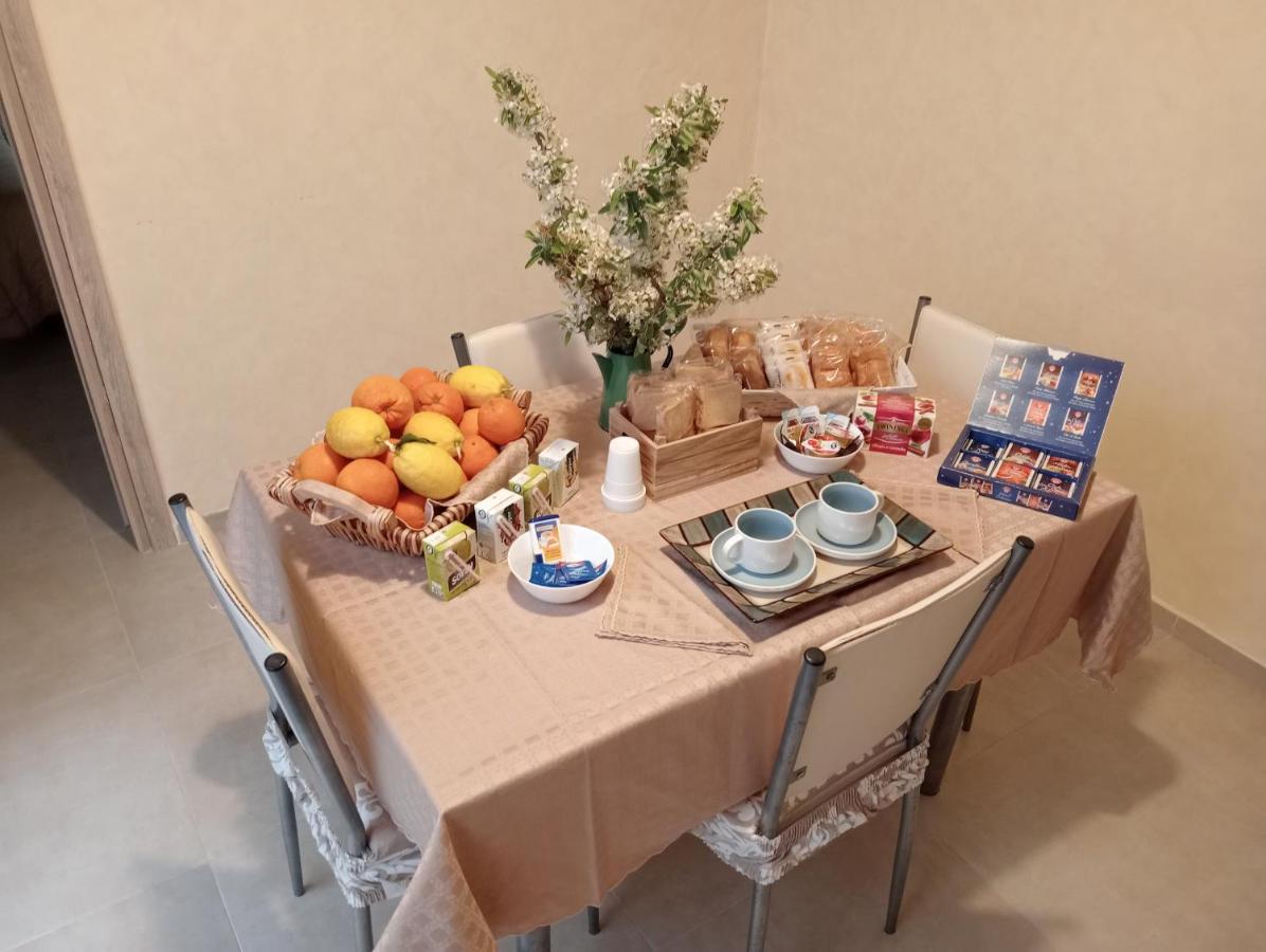 Großes Doppel-/Zweibettzimmer
