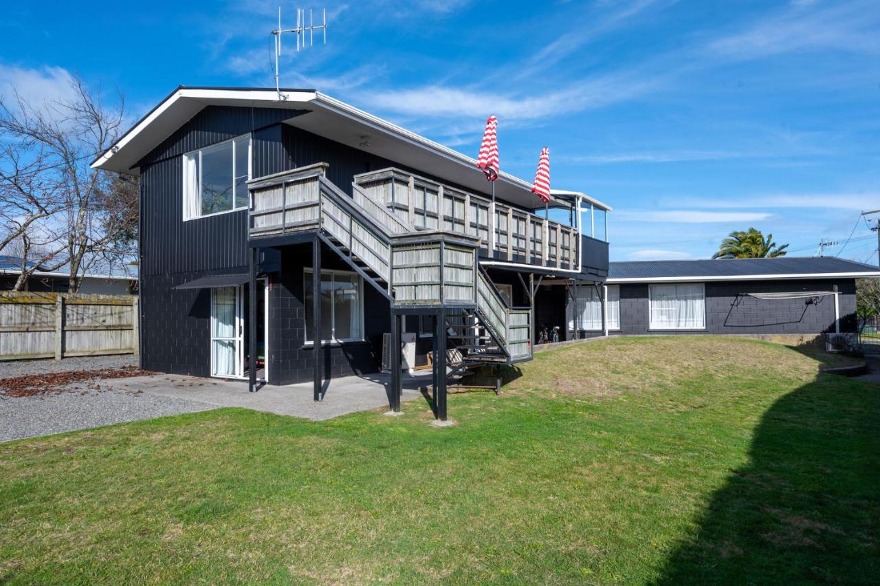 B&B Taupo - Lakeview Oasis - Rainbow Point Holiday Home - Bed and Breakfast Taupo