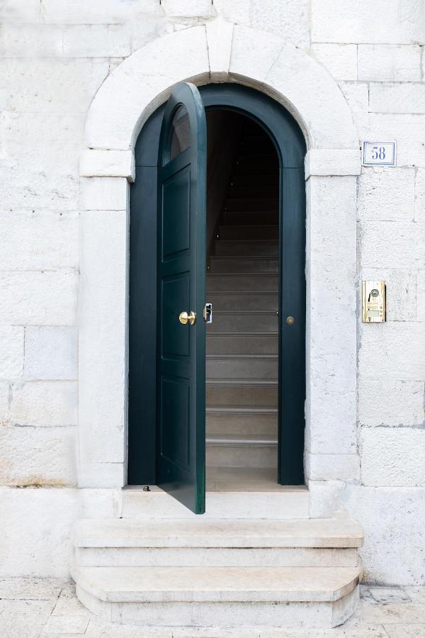 Maison Bleu LUXURY SUITE sul Porto di Trani - B&B