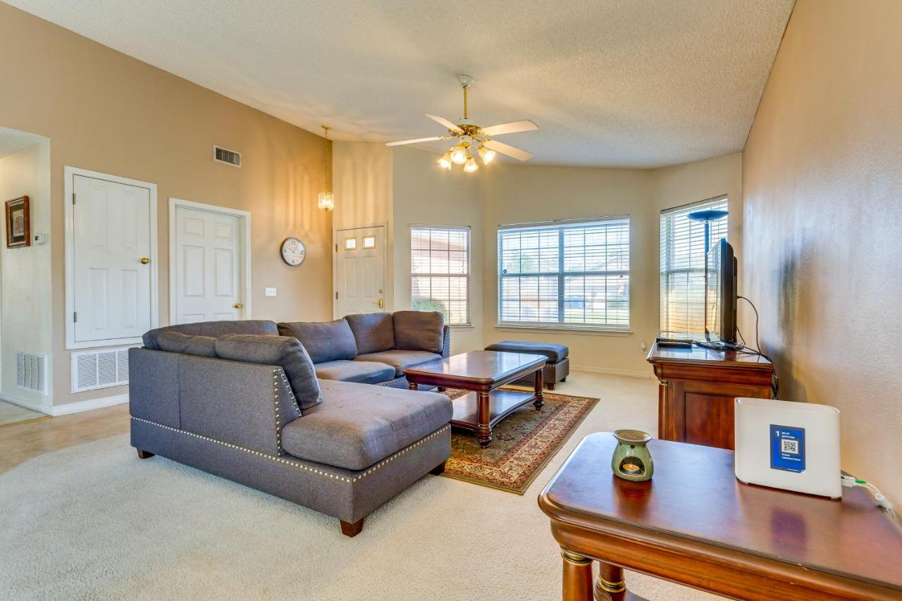 B&B Navarre - Navarre Vacation Rental Home about 4 Mi to Beach! - Bed and Breakfast Navarre