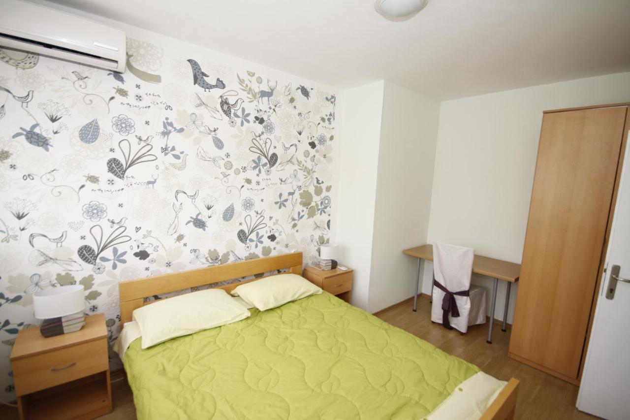 Apartamento de 1 dormitorio con balcón