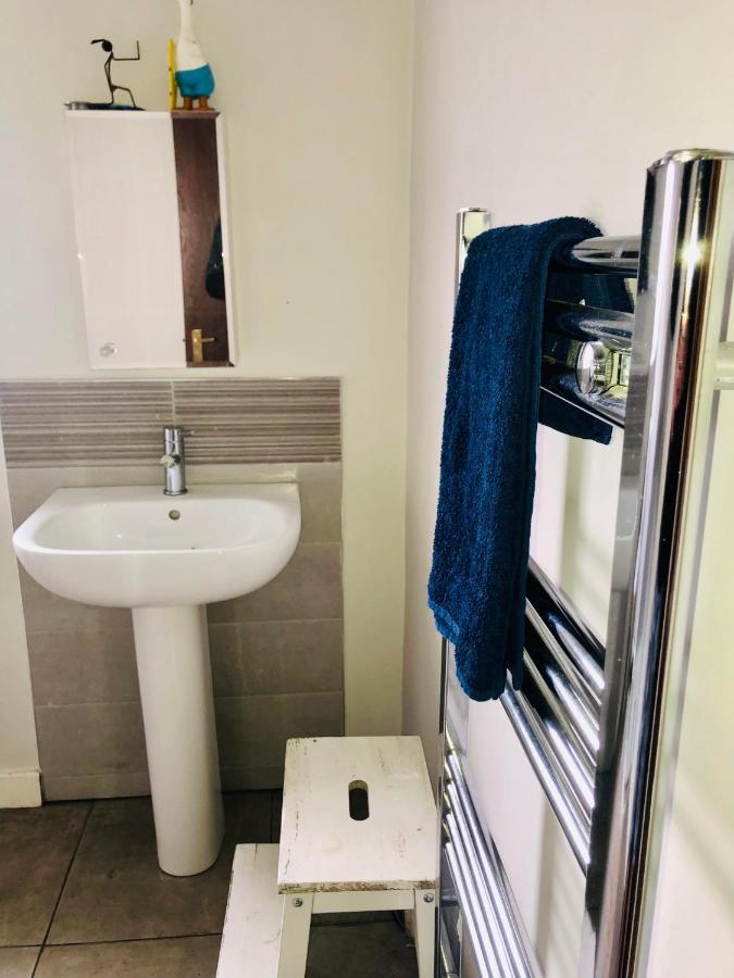 Private Room Near Airport, The Rabbit & Hilton Templepatrick Ideal for Spa, Weddings & Stopovers - B&B Templepatrick