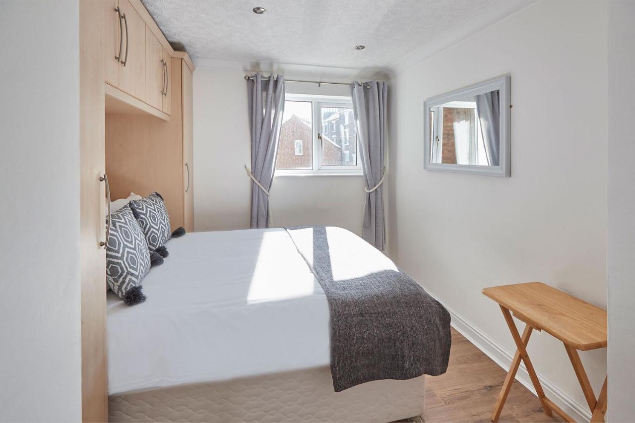 Apartment 2, Khyber Lodge Apartment Whitby - B&B