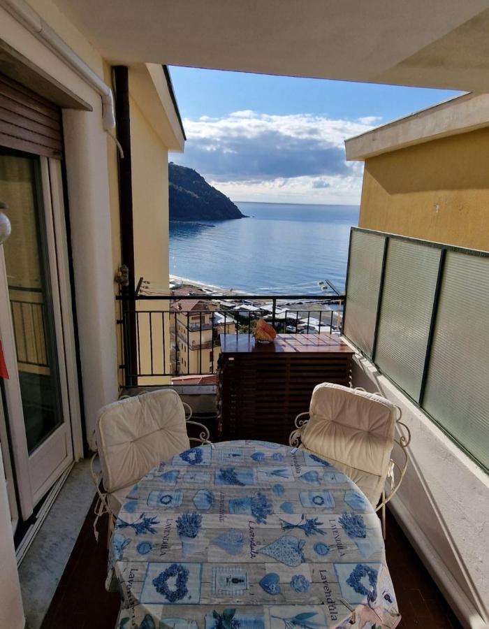 Una finestra sul mare accanto alle 5 Terre - B&B
