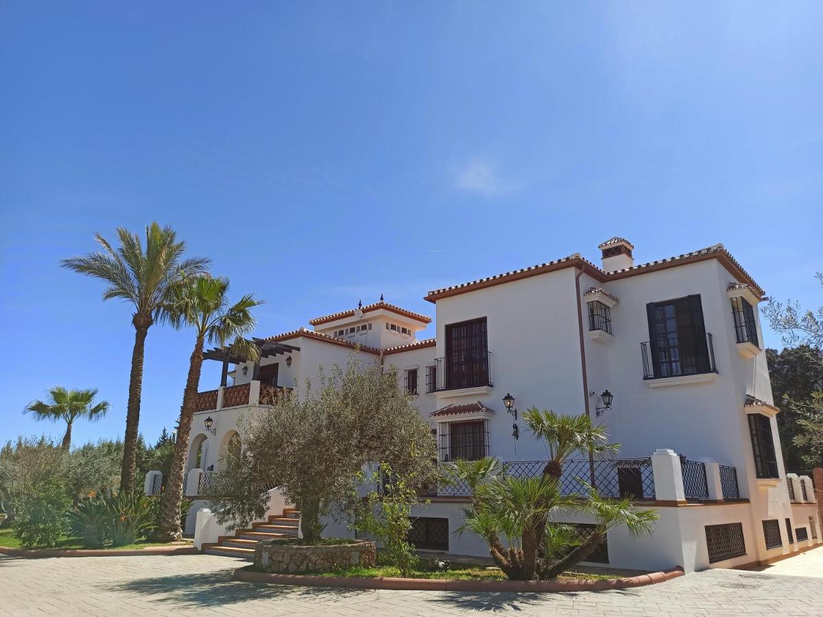 Luxe Haciënda La Campiña met verwarmd zwembad en tennisbaan. - B&B