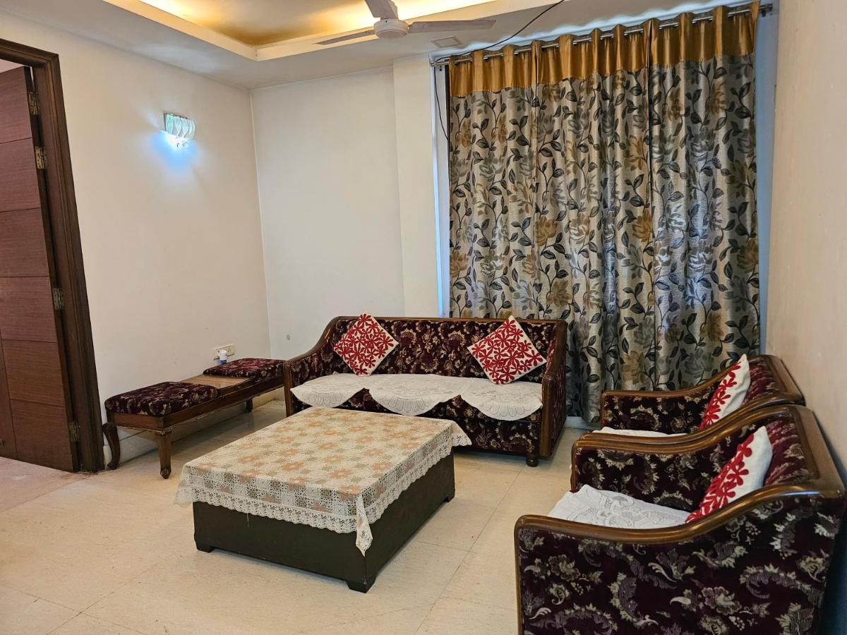 B&B New Delhi - Spacious 2bhk apartment! - Bed and Breakfast New Delhi