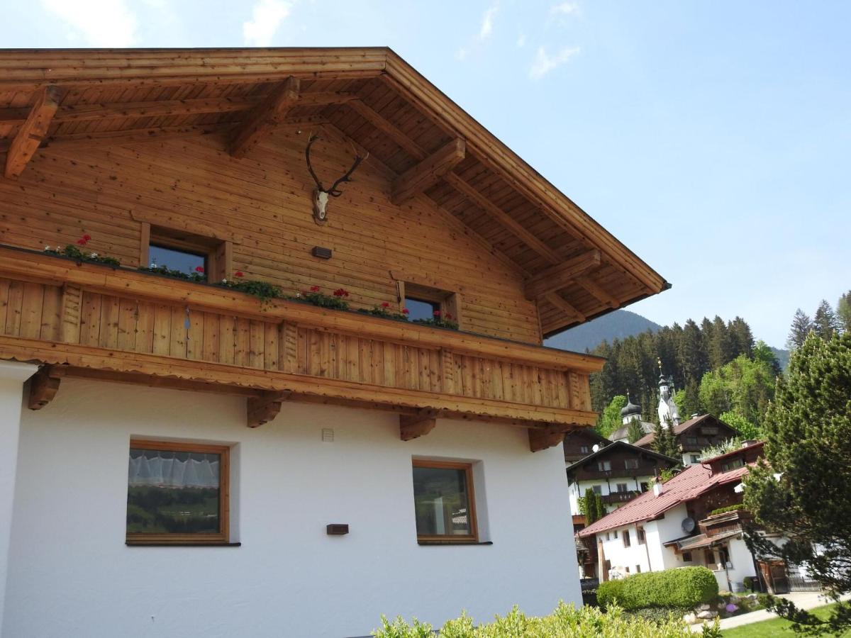 B&B Fügen - Beautiful holiday home in a stunning location with sauna - Bed and Breakfast Fügen