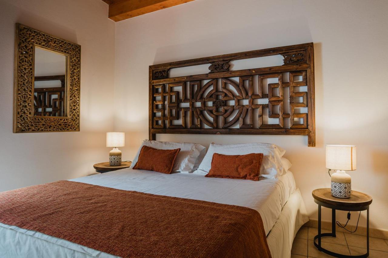 Habitación con cama grande 