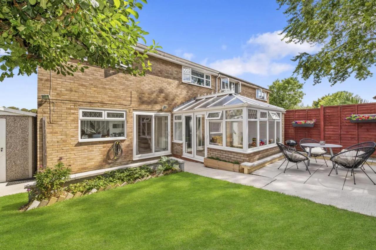 Bright, Airy & Beautifully Decorated 3 Bedroom Home - Chambres d’hôtes