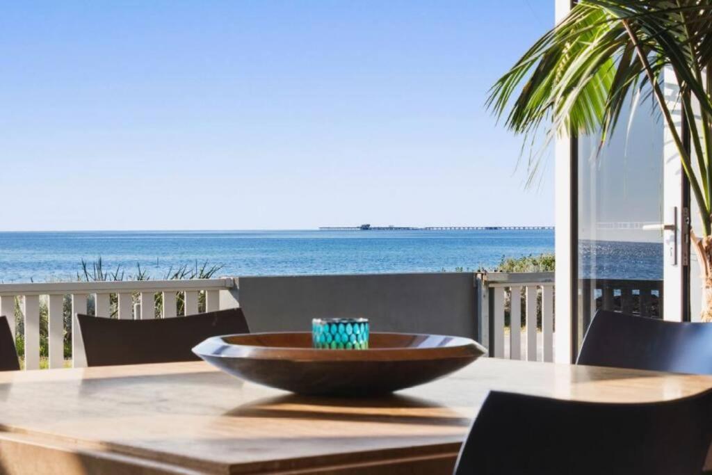 B&B Busselton - THE DECK HOUSE - Beautiful Busselton Beachfront - Bed and Breakfast Busselton