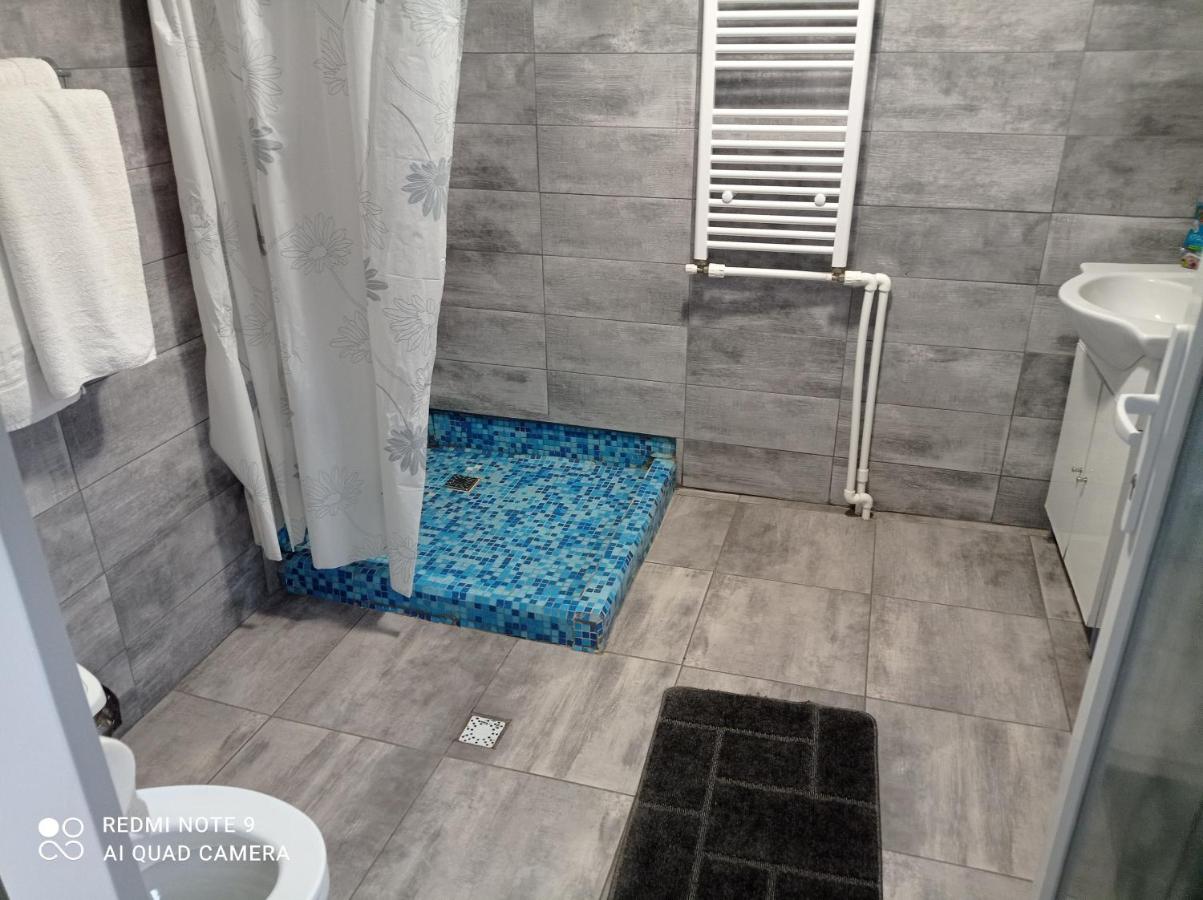 Camera Matrimoniale con Bagno Privato