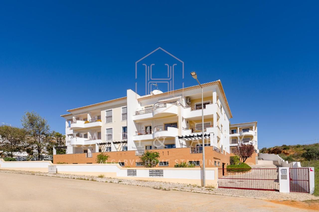 H&H - RARE Chic & Cosy Apartment with wonderful sea views, near to Meia Praia beach and Lagos center - Ferienwohnung Lagos